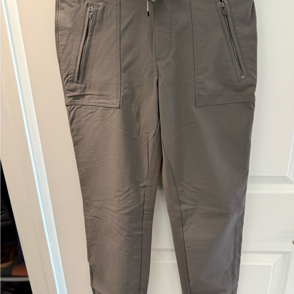 Athleta Women’s Cargo Pants in Gray